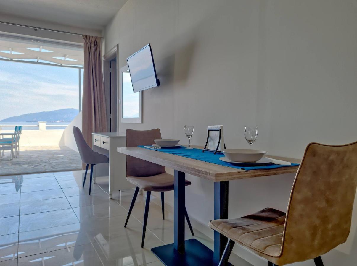 נפפקטוס Epipleon Luxury Suites -102- Δωμάτιο 45Τμ Με Βεράντα 35Τμ Μπροστά Στη Θάλασσα מראה חיצוני תמונה