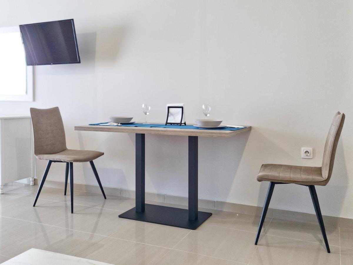 נפפקטוס Epipleon Luxury Suites -102- Δωμάτιο 45Τμ Με Βεράντα 35Τμ Μπροστά Στη Θάλασσα מראה חיצוני תמונה