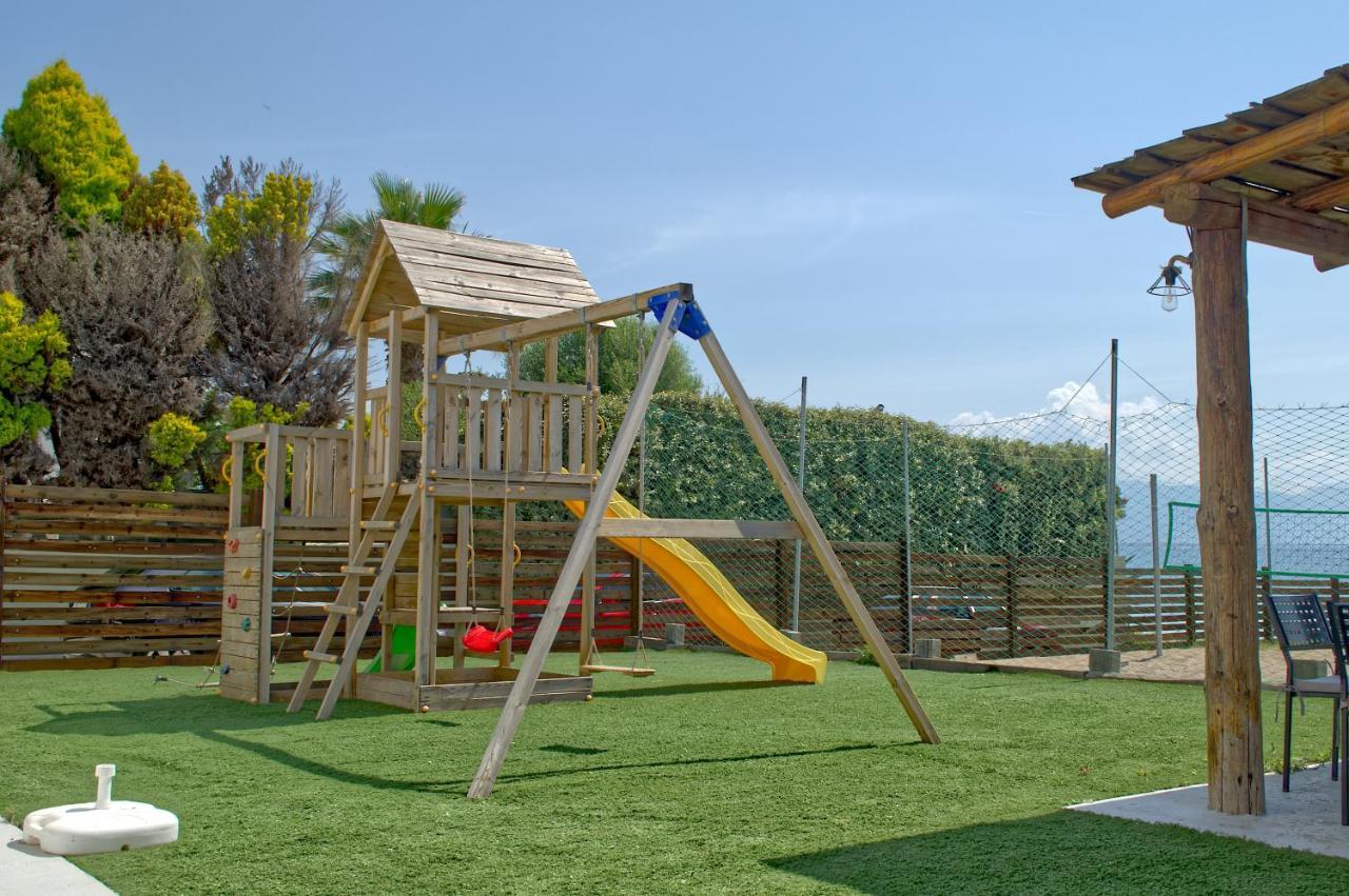 נפפקטוס Epipleon Luxury Suites -102- Δωμάτιο 45Τμ Με Βεράντα 35Τμ Μπροστά Στη Θάλασσα מראה חיצוני תמונה